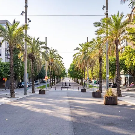 דירה Forum Llull